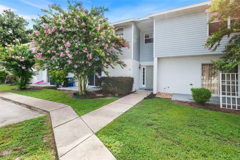 Townhouse in Lakeland, Florida 3 bedrooms, 148.83 sq.m. № 1821310 - photo 1