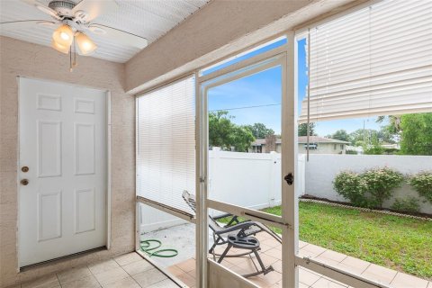 Townhouse in Lakeland, Florida 3 bedrooms, 148.83 sq.m. № 1821310 - photo 29