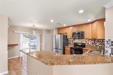 Townhouse in Lakeland, Florida 3 bedrooms, 148.83 sq.m. № 1821310 - photo 9