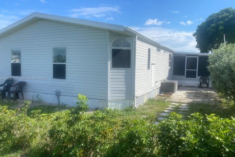 Appartement à louer à Boynton Beach, Floride: 2 chambres, 116.13 m2 № 2402128 - photo 19