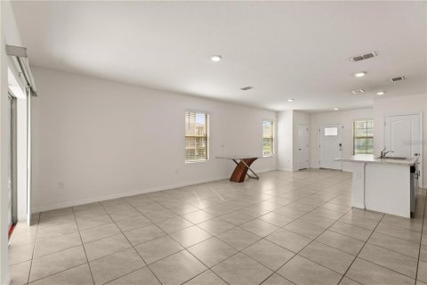 Adosado en alquiler en Kissimmee, Florida, 3 dormitorios, 173.73 m2 № 1917096 - foto 2