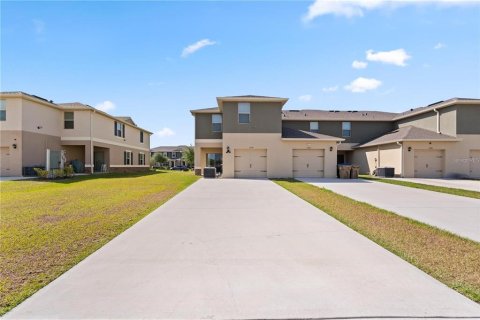 Adosado en alquiler en Kissimmee, Florida, 3 dormitorios, 173.73 m2 № 1917096 - foto 1