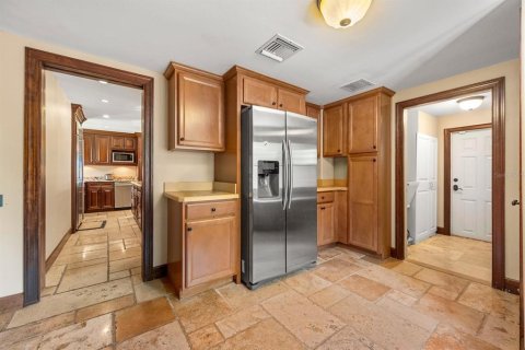 House in Orlando, Florida 3 bedrooms, 312.34 sq.m. № 2091770 - photo 25