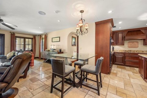 House in Orlando, Florida 3 bedrooms, 312.34 sq.m. № 2091770 - photo 19