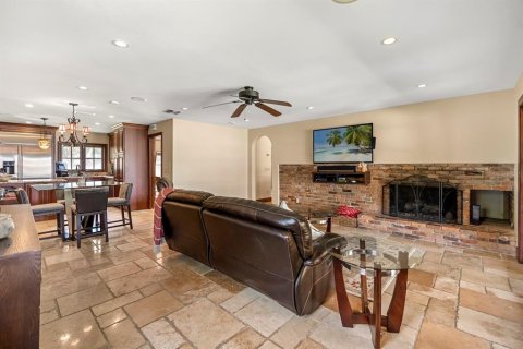 House in Orlando, Florida 3 bedrooms, 312.34 sq.m. № 2091770 - photo 30