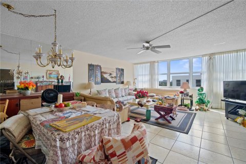 Condo in Fort Lauderdale, Florida, 1 bedroom  № 2076758