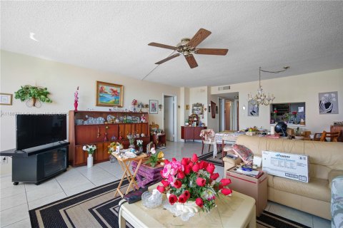 Condo in Fort Lauderdale, Florida, 1 bedroom № 2076758 - photo 9