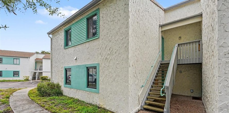 Condominio en Saint Petersburg, Florida, 2 dormitorios № 2203542