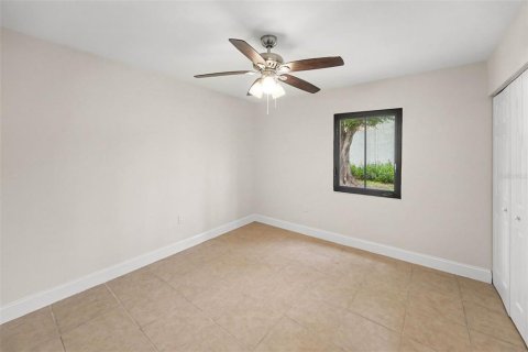 Condominio en venta en Saint Petersburg, Florida, 2 dormitorios, 101.73 m2 № 2203542 - foto 28