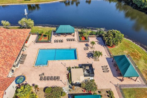 Condo in Boynton Beach, Florida, 3 bedrooms № 2249703 - photo 7