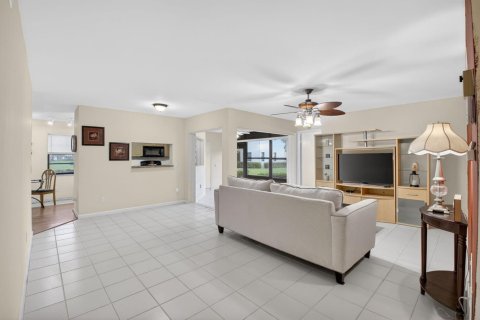 Condo in Boynton Beach, Florida, 3 bedrooms № 2249703 - photo 20
