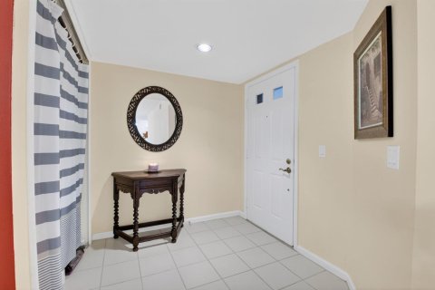 Condo in Boynton Beach, Florida, 3 bedrooms № 2249703 - photo 18