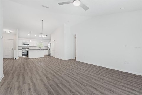 Villa ou maison à vendre à Palm Coast, Floride: 4 chambres, 153.57 m2 № 2420078 - photo 5