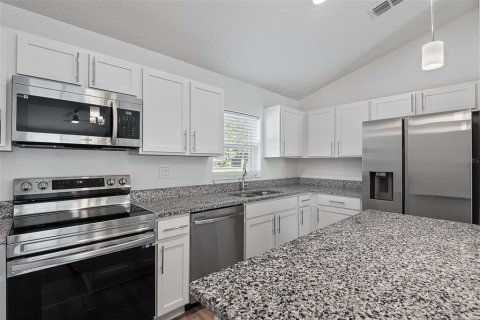 Villa ou maison à vendre à Palm Coast, Floride: 4 chambres, 153.57 m2 № 2420078 - photo 18