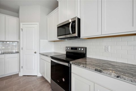 Villa ou maison à louer à Wesley Chapel, Floride: 4 chambres, 256.04 m2 № 1865886 - photo 13