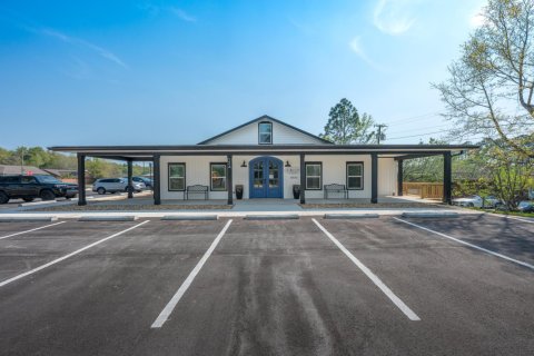 Oficina en alquiler en Crestview, Florida № 564571 - foto 1