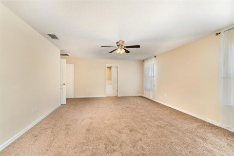 House in Davenport, Florida 4 bedrooms, 294.87 sq.m. № 1904050 - photo 20