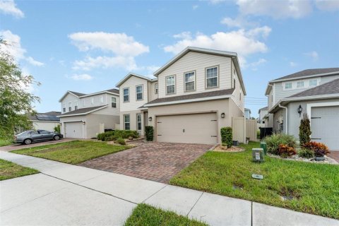 House in Davenport, Florida 4 bedrooms, 294.87 sq.m. № 1904050 - photo 2