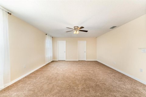 House in Davenport, Florida 4 bedrooms, 294.87 sq.m. № 1904050 - photo 18