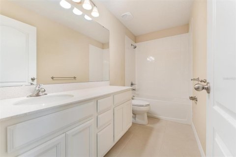 House in Davenport, Florida 4 bedrooms, 294.87 sq.m. № 1904050 - photo 28