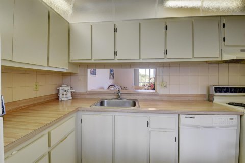 Купить кондоминиум в Делрей-Бич, Флорида 6 комнат, 86.4м2, № 2147245 - фото 14