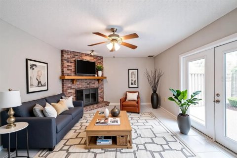 Townhouse in Sanford, Florida 2 bedrooms, 146.79 sq.m. № 1849995 - photo 3