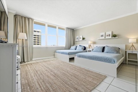 Condominio en venta en Miami Beach, Florida, 1 dormitorio, 89.19 m2 № 1993648 - foto 11