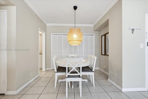 Condominio en venta en Miami Beach, Florida, 1 dormitorio, 89.19 m2 № 1993648 - foto 7