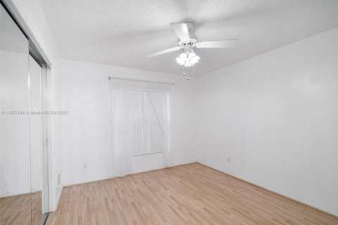 Condominio en venta en Tamarac, Florida, 2 dormitorios, 102.19 m2 № 1384153 - foto 19