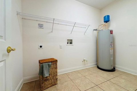Adosado en venta en Orlando, Florida, 3 dormitorios, 231.23 m2 № 2201938 - foto 17