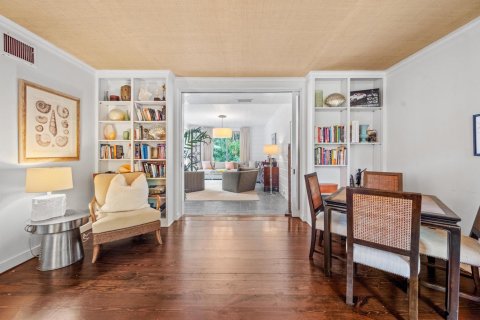 House in Palm Beach, Florida 5 bedrooms, 345.69 sq.m. № 2087773 - photo 7