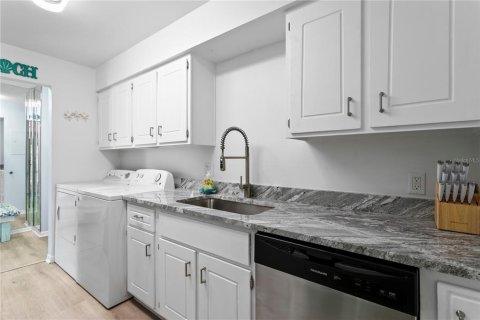 Condominio en venta en Largo, Florida, 2 dormitorios, 65.4 m2 № 2230876 - foto 15