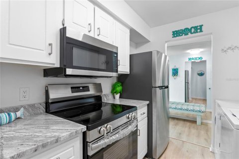 Condominio en venta en Largo, Florida, 2 dormitorios, 65.4 m2 № 2230876 - foto 6