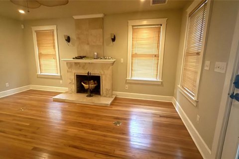 Villa ou maison à louer à Tampa, Floride: 2 chambres, 137.12 m2 № 2385652 - photo 5