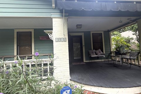 Villa ou maison à louer à Tampa, Floride: 2 chambres, 137.12 m2 № 2385652 - photo 2