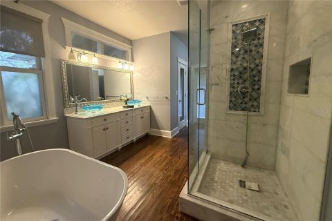 Villa ou maison à louer à Tampa, Floride: 2 chambres, 137.12 m2 № 2385652 - photo 22