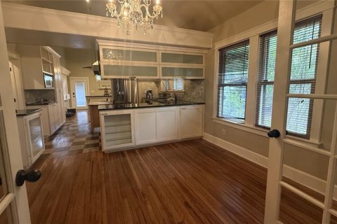 Villa ou maison à louer à Tampa, Floride: 2 chambres, 137.12 m2 № 2385652 - photo 7
