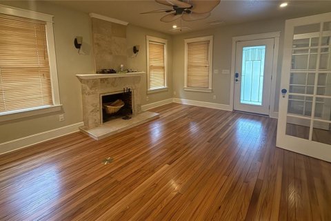Villa ou maison à louer à Tampa, Floride: 2 chambres, 137.12 m2 № 2385652 - photo 4