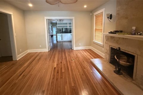 Villa ou maison à louer à Tampa, Floride: 2 chambres, 137.12 m2 № 2385652 - photo 6