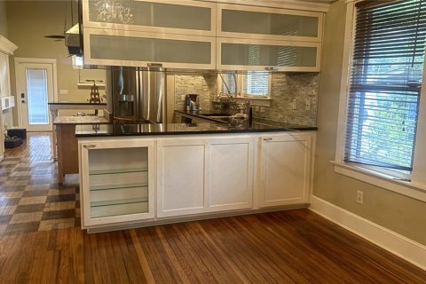 Villa ou maison à louer à Tampa, Floride: 2 chambres, 137.12 m2 № 2385652 - photo 8