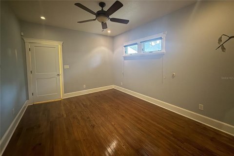 Villa ou maison à louer à Tampa, Floride: 2 chambres, 137.12 m2 № 2385652 - photo 19