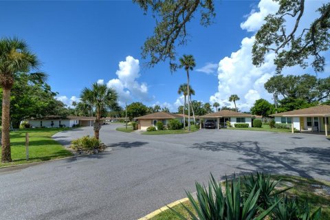 Casa en venta en Bradenton, Florida, 1 dormitorio, 70.79 m2 № 1870806 - foto 3