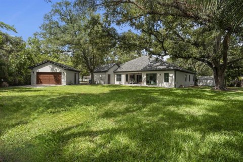 House in Tampa, Florida 4 bedrooms, 408.31 sq.m. № 2280333 - photo 2