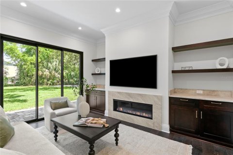 House in Tampa, Florida 4 bedrooms, 408.31 sq.m. № 2280333 - photo 29