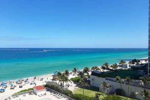 Copropriété à vendre à Sunny Isles Beach, Floride: 39.02 m2 № 1929351 - photo 1