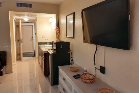 Copropriété à vendre à Sunny Isles Beach, Floride: 39.02 m2 № 1929351 - photo 14