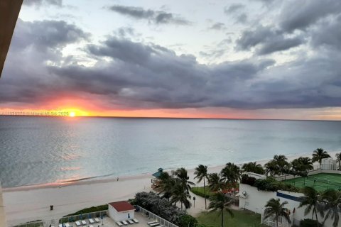 Copropriété à vendre à Sunny Isles Beach, Floride: 39.02 m2 № 1929351 - photo 23