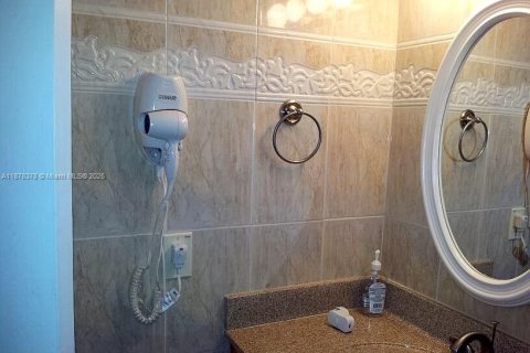 Copropriété à vendre à Sunny Isles Beach, Floride: 39.02 m2 № 1929351 - photo 20