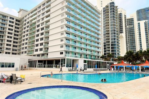 Copropriété à vendre à Sunny Isles Beach, Floride: 39.02 m2 № 1929351 - photo 7