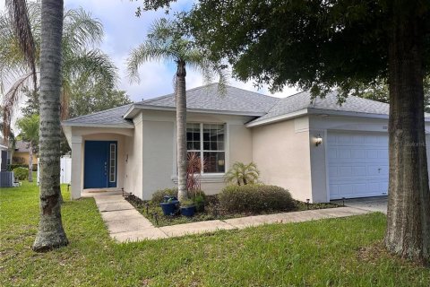 House in Haines City, Florida 4 bedrooms, 143.63 sq.m. № 1525316 - photo 1